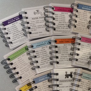 Personnalisé pour Katie - Lot de 60 carnets de notes Monopoly assortis, cahiers à reliure spirale, actes de propriété du monopole, cadeaux