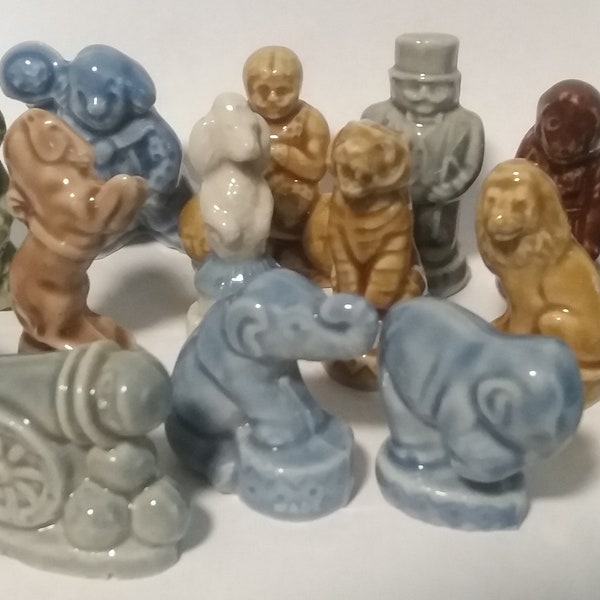 Dollhouse Miniatures, Circus Series, Red Rose Tea, Complete Set Wade Whimsies, Lion, Tiger, Bear, Made in England, Glazed Porcelain, 1994