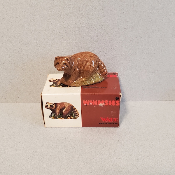 Vintage Wade Whimsies, Racoon with Original Box, Set 11 1979, Porcelain Figure, Dollhouse Miniatures Red Rose Tea, George Wade, English