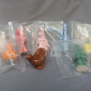Dollhouse Miniatures Red Rose Tea, Calendar Series VII, Wade Whimsies, Most Mint In Bag, Sandcastle, Snowman, Cherub, Christmas Tree, &#39;08-12