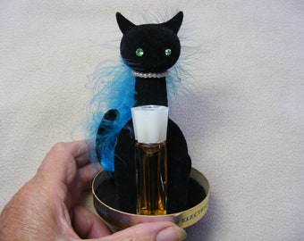 max factor cat perfume