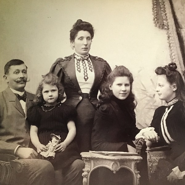 Foto, blanco y negro, 1900, foto de familia, cambio de siglo, estudio fotográfico, Fuessling Rigaud, Ginebra,