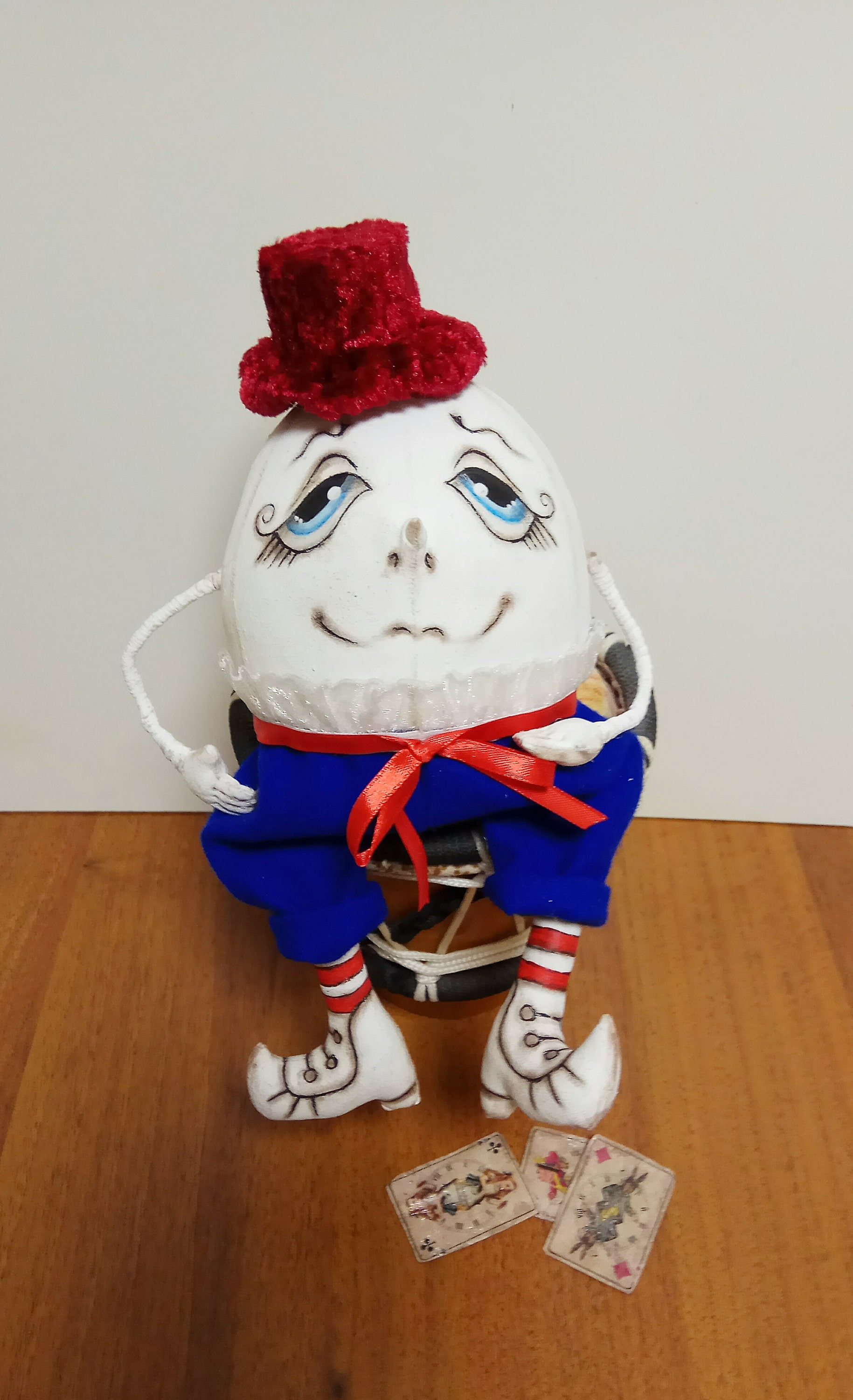 Humpty Dumpty Alice in Wonderland decorations | Etsy