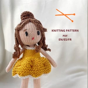 Knitting the beauty pattern PDF. Patrón muñeca tejida a dos agujas. Doll digital download. PDF poupée tricotée. Español, inglés y francés.