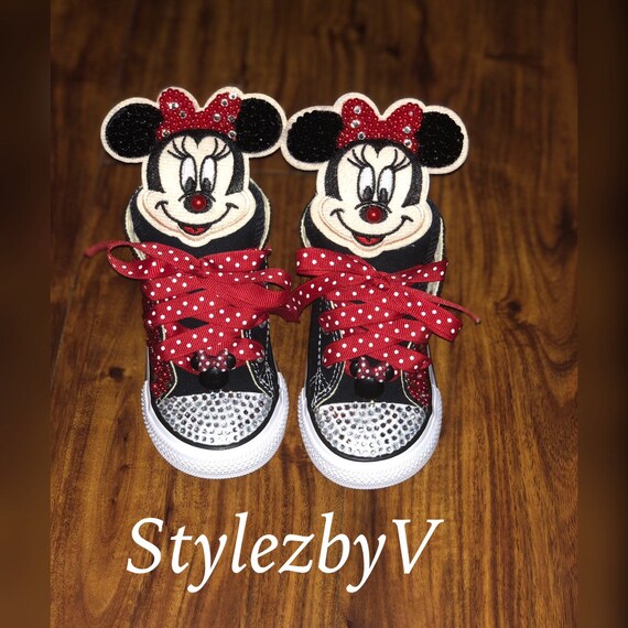minnie mouse chucks