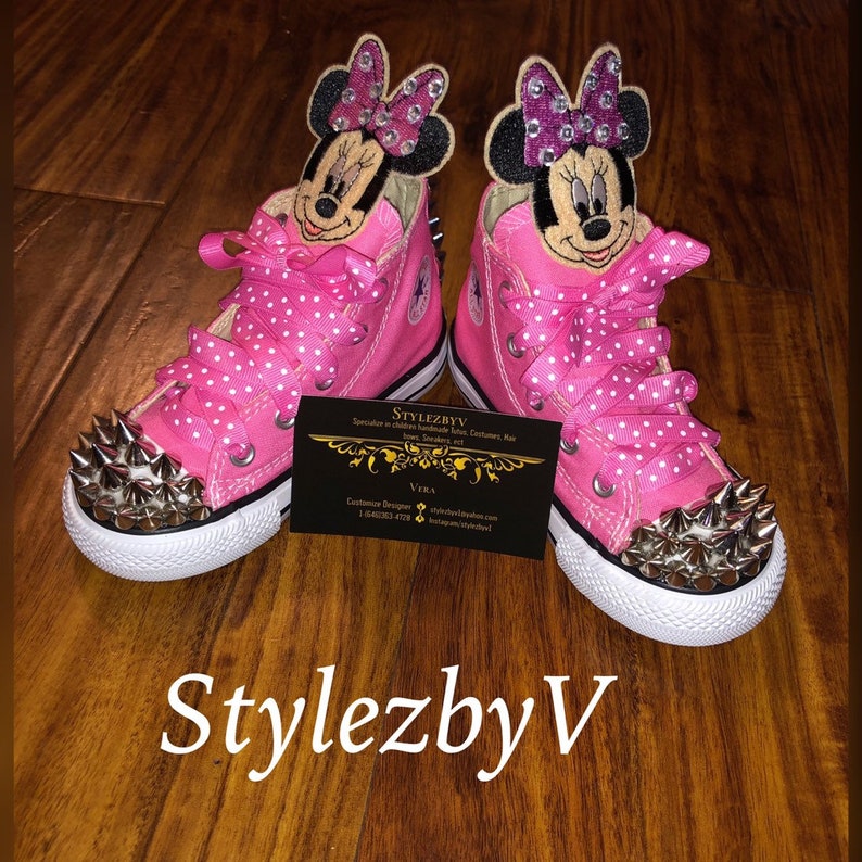 {keywor d} converse minnie