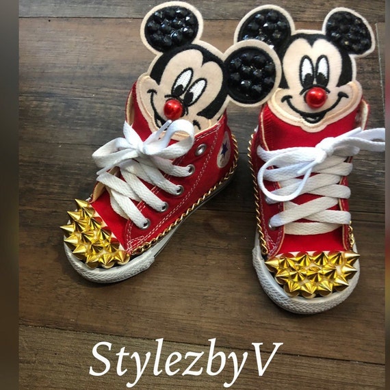 converse chucks mickey mouse