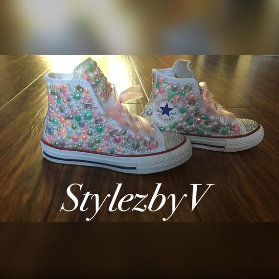 customized chucks