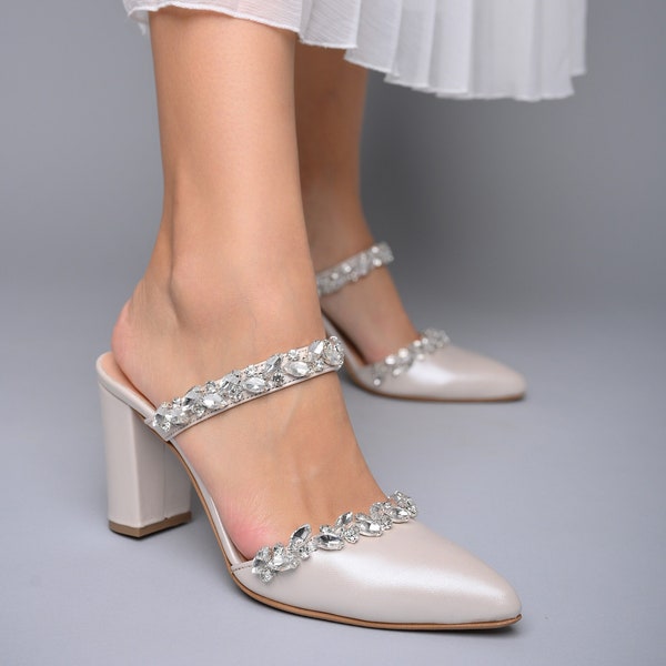 Bridal shoes for bride, Ivory Wedding shoes, Wedding Block heel sandals, Bridal shoes heels - Chloris