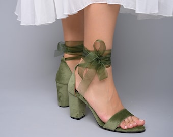 Sage Green Velvet Block Heels, Wedding Shoes for bride, Bridal Shoes heels green, Wedding sandals for wedding, Velvet Block Heels - TULLENIA