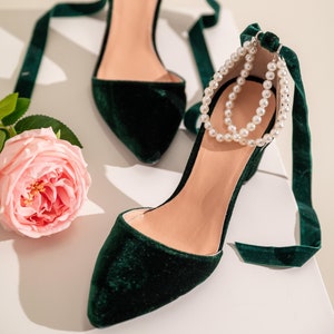 Emerald Green Wedding Shoes, Green Bridal Shoes, High heel bridal shoes, velvet wedding shoes, green wedding shoes, forest green bridal shoe