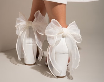 Sandalias de tacón de bloque de cuero blanco con ORGANZA BACK BOW - Zapatos de boda para mujer, zapatos de damas de honor, zapatos de novia, zapatos de vacaciones