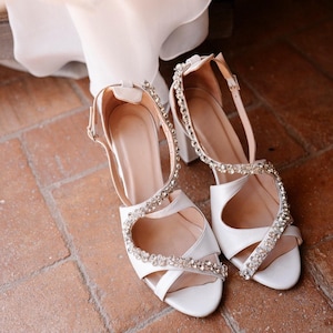 Elfenbein Hochzeit Blockabsatz Sandalen: Strass Brautschuhe