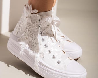 Zapatillas Converse blancas con bordado floral para bodas - Zapatillas de boda para la novia
