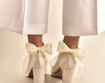Ivory Wedding Shoes: Bridal Shoes Block Heels  with Bow