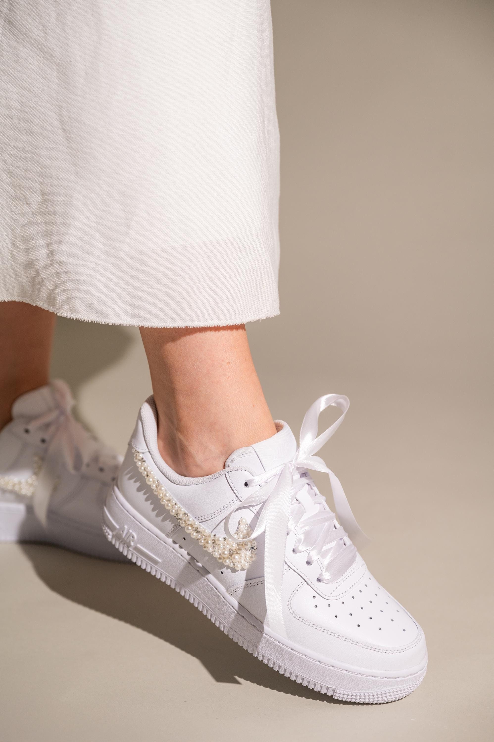 Wedding Personalized Sneakers, Wedding Sneakers Nike, Graduation Pearl Crystal Bridal Shoes, Air Force 1 AF1 White Wedding Bling Sneakers