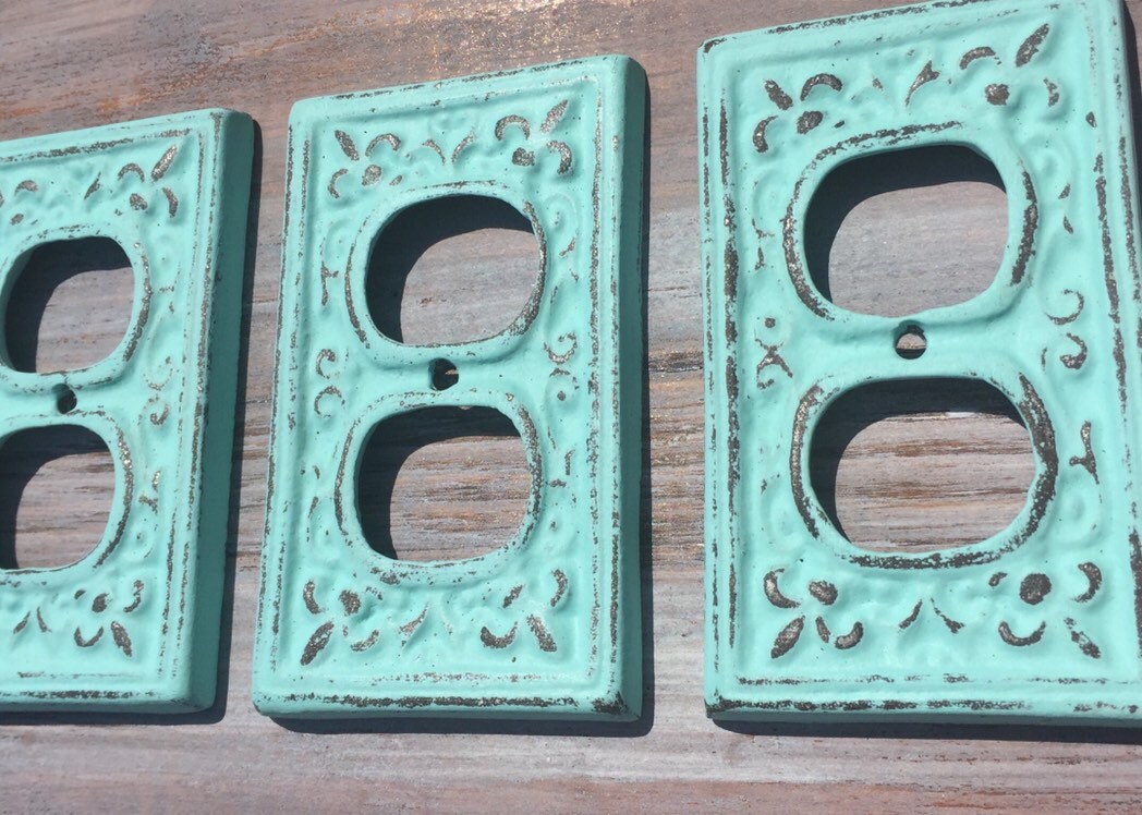 Outlet Plate Cover / Custom Painted Shabby Distressed Fleur de Lis Do…