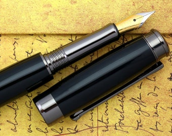 Fountain Pen - Handmade Classic Jet Black Gloss Body - Beaufort 23k Gold plated Bi-metal Size 5 Nib