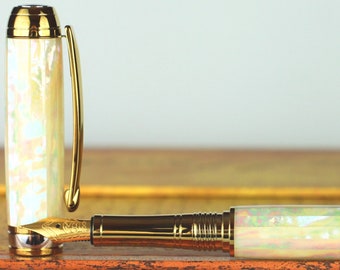 Vulpen - Handgemaakte en graveerbare Awabi White Pearl Abalone - Bock, 23k, maat 5, vergulde penpunt