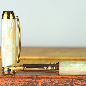 Fountain Pen - Handmade & Engravable Awabi Abalone Body - Bock 18K Solid Gold Size 5 Nib