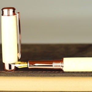 Fountain Pen - Engravable & Handmade Vintage Italian Omas Roman Ivory Marble Acylic - Beaufort 23K Gold Nib Bi-metal Size 5 Medium Nib