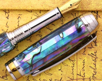 Vulpen - Handgemaakt en gegraveerd Paua Natural Abalone - Bock 18 kt massief goud, maat 5 penpunt