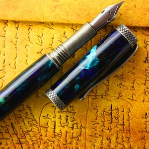 Fountain Pen - Engravable & Handmade Vintage Italian Sogno Zaffiro Mazzucchelli in Antique Silver - Jowo Solid Gold 14K Size 6 Flex Nib