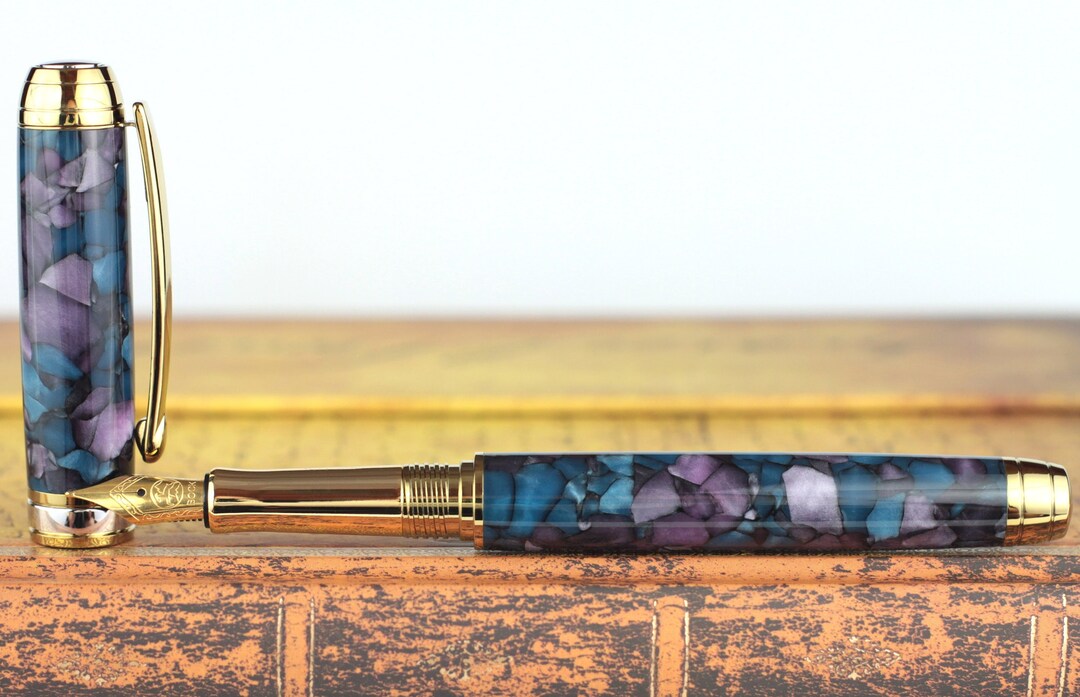 Fountain Pen Engravable & Handmade Vintage English Erinoid Blue and