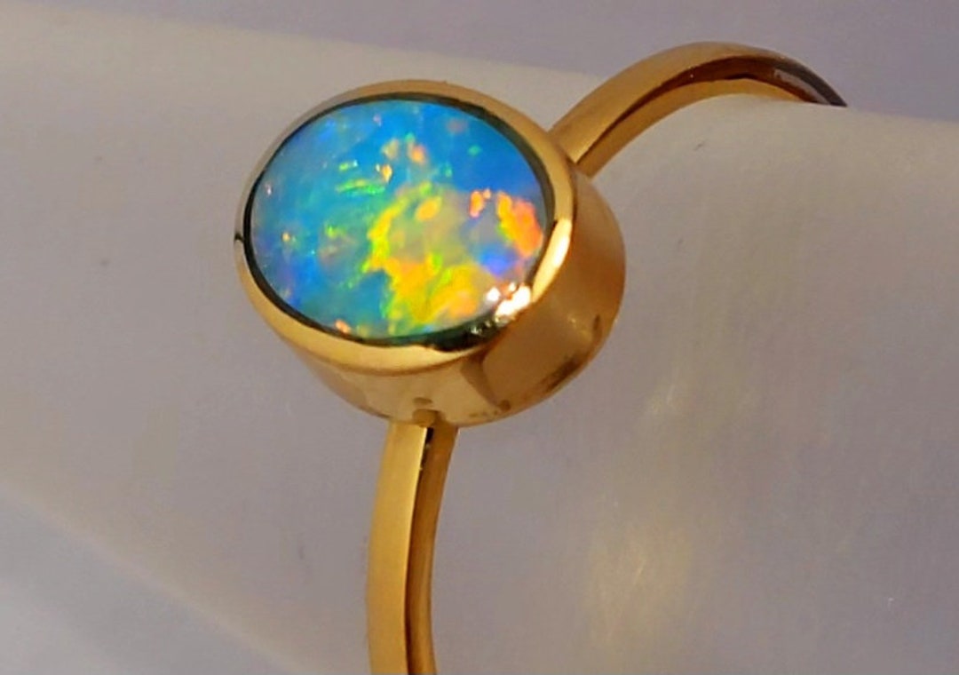Gorgeous Classic Crystal Rainbow GEM Australian Opal Inlay on Black ...