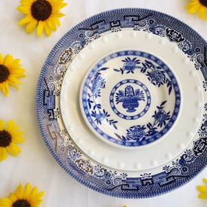 MISMATCHED PLACE SETTING - Blue White Plates - Dinner Salad Bread/Butter - Set of 3 - Vintage China - Bridal Shower Wedding Party Table Set