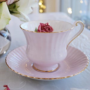Paragon Majesty the Queen - Etsy