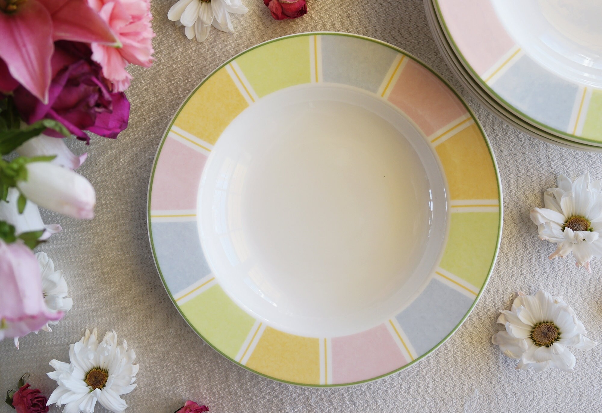 Villeroy Boch SOUP BOWL - Twist Colour Stripes Pattern - Pink Blue Yellow Green - Pastel Blocks - Rim Bowl - Salad Rice Pasta - Luxembourg