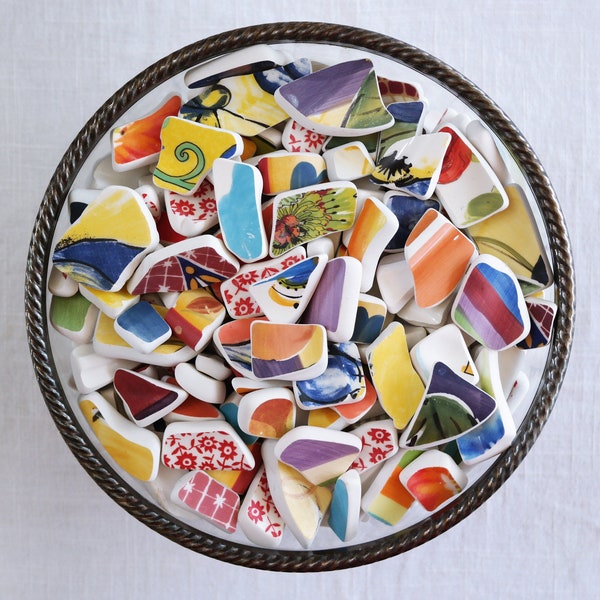 Rainbow Mix TUMBLED POTTERY - 12 Pieces - Size 0.5" to 2.5" - Faux Sea Pottery - Curved Footers Rims - Recycled Plates Bowls - Broken Dishes