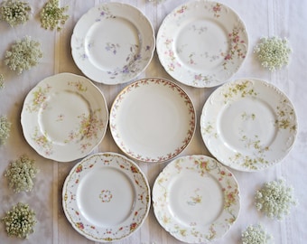 Legle Porcelain Limoges Gold Encrusted Set 6 Demitasses, 5 Saucers