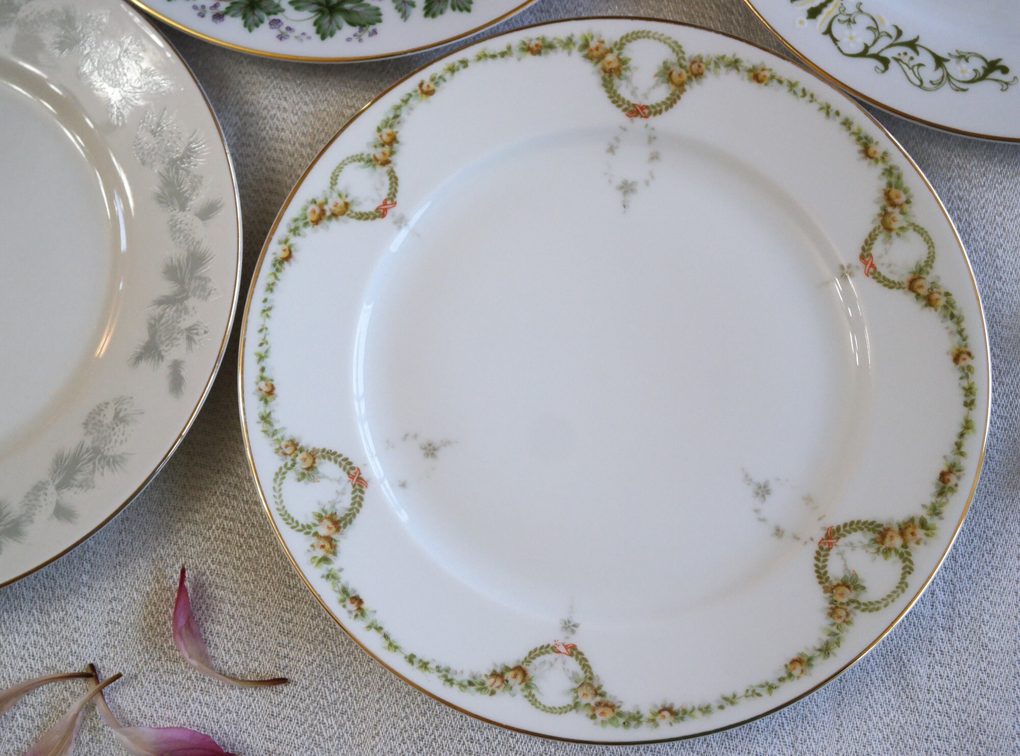 MISMATCHED SALAD PLATES Set of 4 Green Foliage Floral Etsy