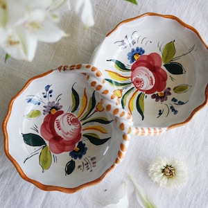 PLATO PEQUEÑO PARA SERVIR - Mayólica pintada a mano - Diseño floral renacentista de rosas - Bandeja para aperitivos - Plato para dulces - Adornos - Italia