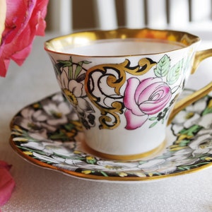 Rosina CUP & SAUCER - Motifs dépareillés 4859 et 4860 - Or Noir Blanc Rose Jaune - Motif Floral - Roses Lys - Os Chine Angleterre