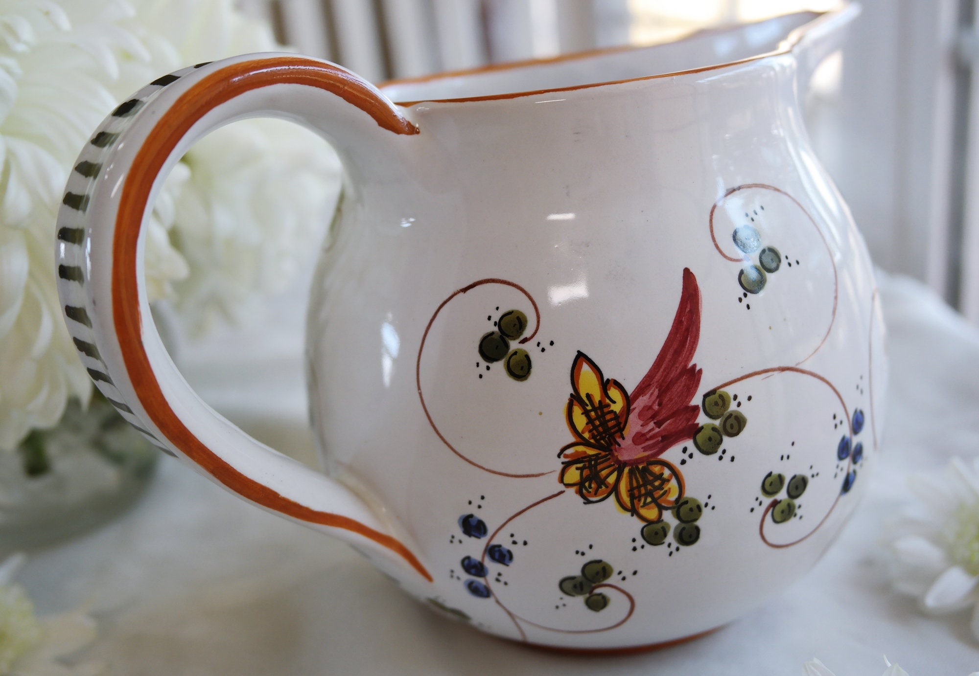 Deruta WHITE PITCHER 34 Oz - Hand Painted Italian Pottery - Red Blue ...