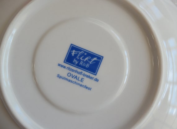 TEA/COFFEE SET - R&B Flirt Ovale Collection by Ritzenhoff Breker, Germany - Simple White Vintage Porcelain - 2 Cups, 2 Matching Oval Saucers