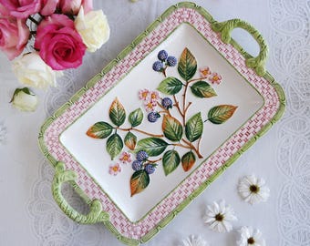 BANDEJA DE SERVIR italiana - Tamaño 20" - Mayólica pintada a mano - Decoración de pared de cocina rústica - Diseño de moras y flores - Italia