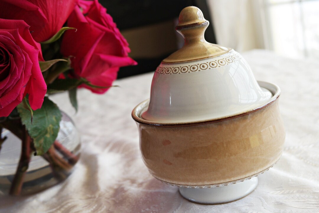 Denby SUGAR BOWL W/lid Seville Pattern Renaissance Style Covered Footed