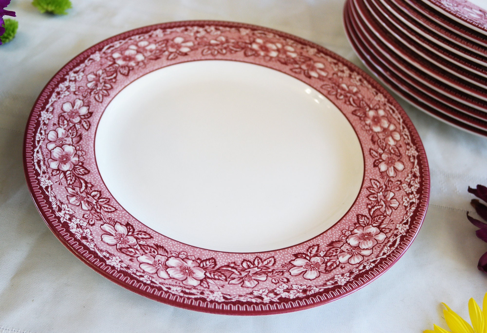 Williams Sonoma DINNER PLATE 10.5 Mayfair Pattern Pink Red