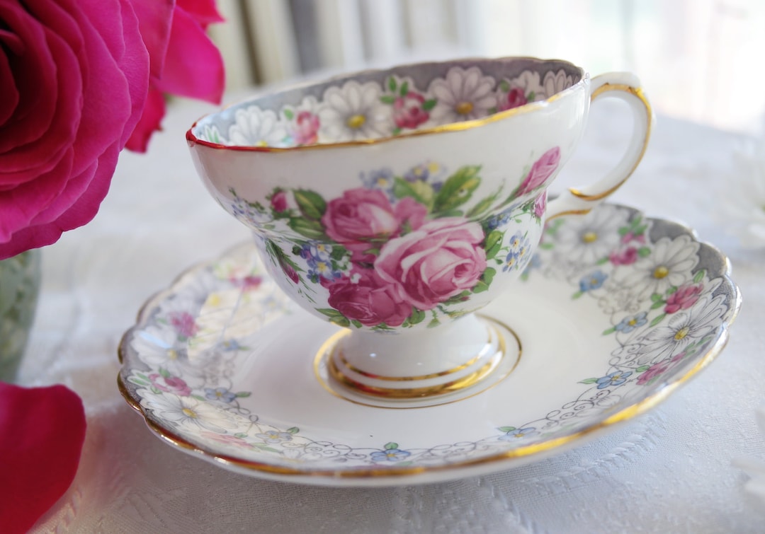 Franciscan Rose Pattern 皿とピッチャーセット Franciscan Rose Pattern 皿とピッチャーセット Franciscan