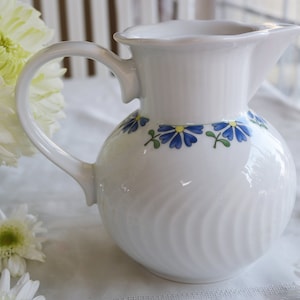 Dansk Bouquet TEAPOT - No Lid - Vintage Tea Coffee Pot - Fransk Collection - Blue Flowers - White Green Yellow - 4 Cups or 32 Oz - Japan