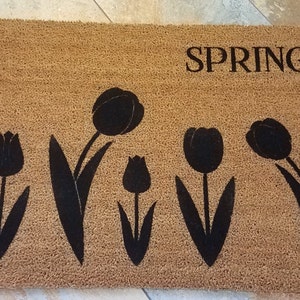 Spring Tulip Coir Doormat: Fade-Proof Welcome Mat