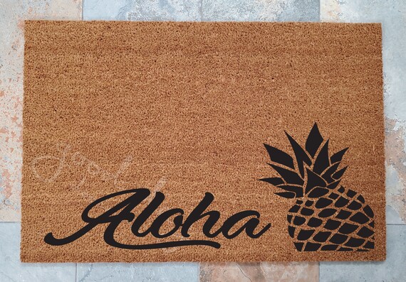Momona Hawaiian Tropical Pineapple Aloha Doormat Personalized Doormat Rug Housewarming Gift Family Welcome Mat Custom Funny Birthday New Momona Hawaiian Tropical Pineapple Aloha Doormat Personalized Doormat Rug Housewarming Gift Family Welcome Mat Custom Funny Birthday New