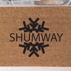 Snowflake Family Name Doormat: Personalized Winter Welcome Mat