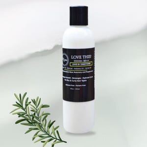 Acondicionador ligero sin enjuague a base de hierbas, desenredante natural y estimulante del cuero cabelludo para cabello rizado.