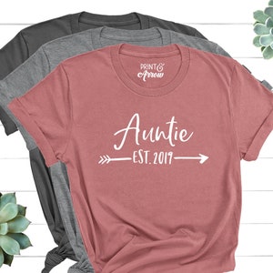 Auntie Shirt, Auntie Gift, Auntie Established Shirt, Aunt, Mothers Day Gift for Aunt, Pregnancy Announcement to Sister, Gift for Sister image 1