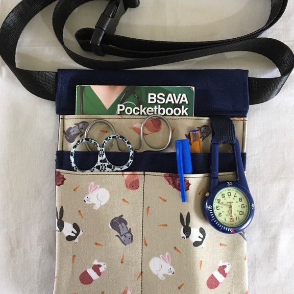 Veterinary Nurse Pocket Pouch Hip Bag Vet Organiser Bum Bag (Guinea Pig & Bunny Floofs on Sand)